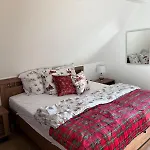 Slowianka-chatka Pod Lasem * Woliborz