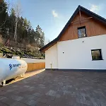 Вилла Slowianka-chatka Pod Lasem