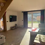 Вилла Slowianka-chatka Pod Lasem